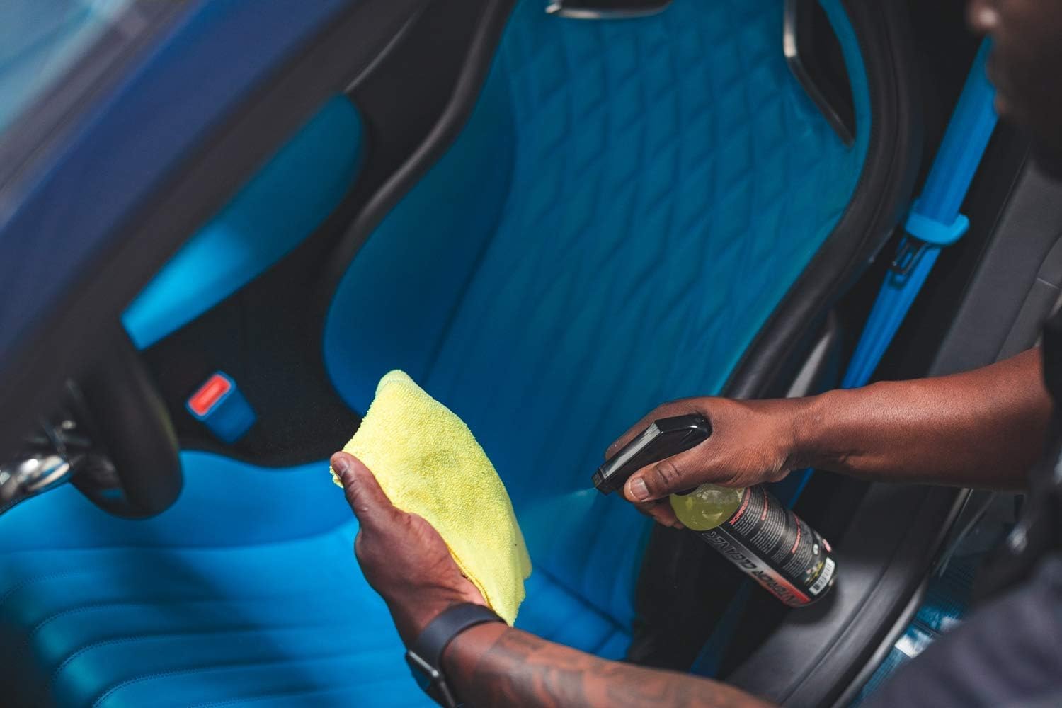 P & S Professional Detail Products Xpress Interior Cleaner – Safe for Leather, Vinyl, Plastic & More, Removes Dirt, Grease & Oil, No Residue, Fresh Scent, No Dilution Needed - 16 oz Spray