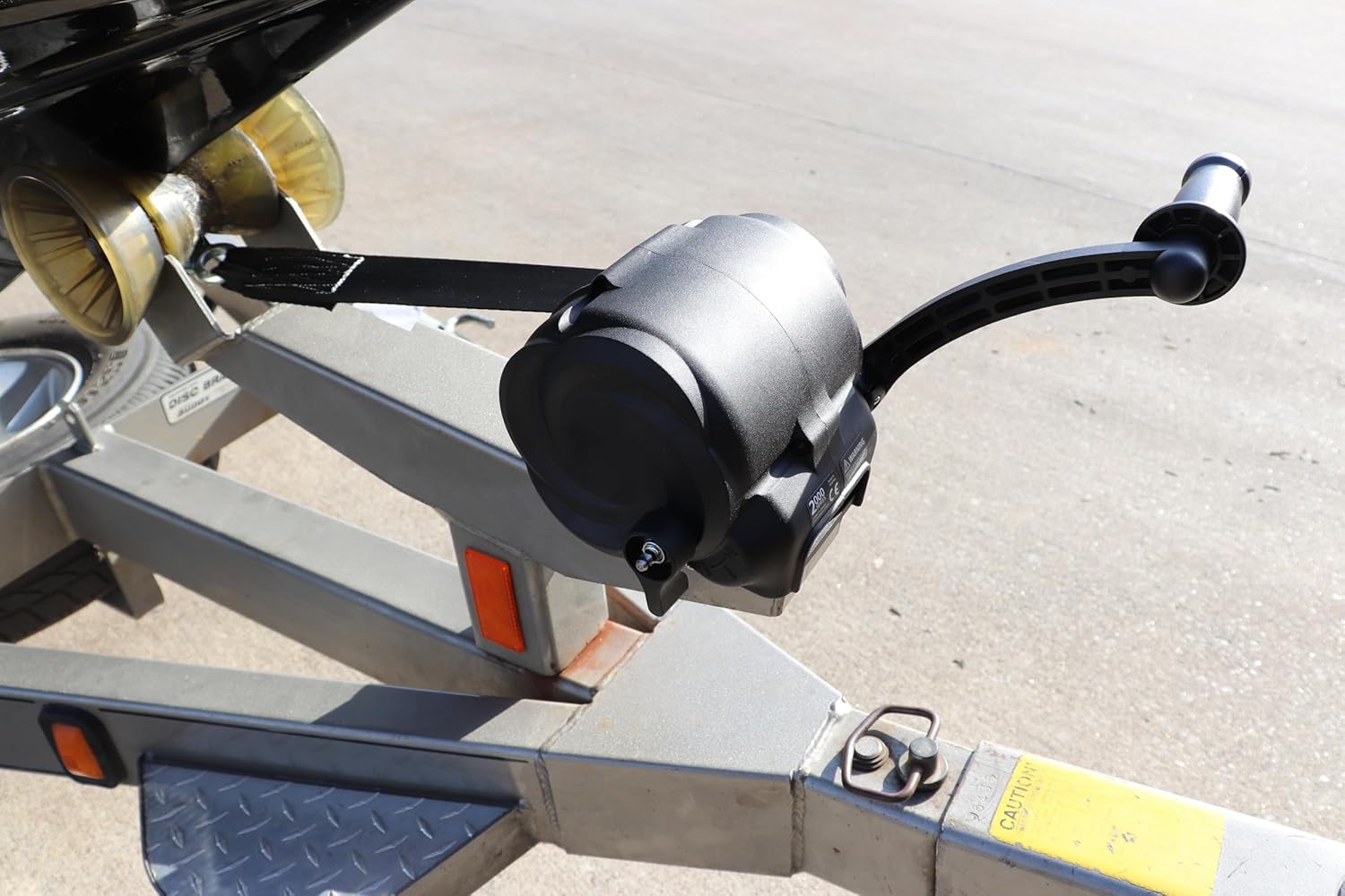 Powerwinch Premier Series 2000 Manual Trailer Winch for Boat Trailers, 2000 lb Capacity, Fully Assembled, Die Cast Aluminum Housing, 20' Strap, Easiest Operation on The Market, 4.75:1 Gear Ratio.