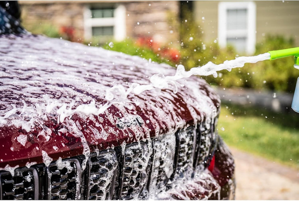 SOCAR Wash N Wax Car Wash Soap - pH Neutral, Carnauba Wax, 4 Gal., Model# SCO-WNW-4
